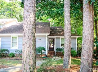 1520 Edgeside Ct, Raleigh, NC 27609