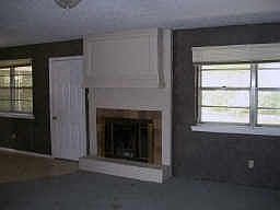 3rd image of 1901 Lamar St
