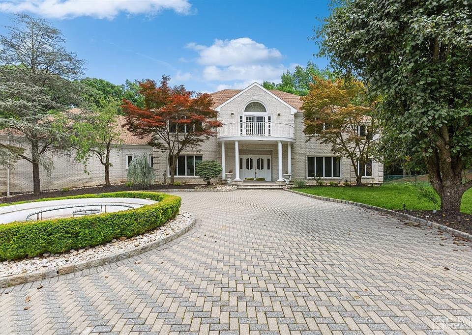 6 Richards Way, Holmdel, NJ 07733 MLS 2314140R Zillow