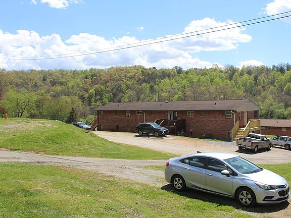 3rd image of 40 Medallion Dr #3