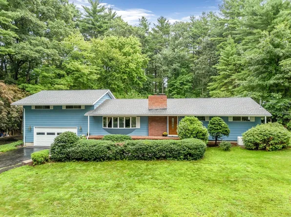 23 Lakeshore Dr, Norfolk, MA 02056