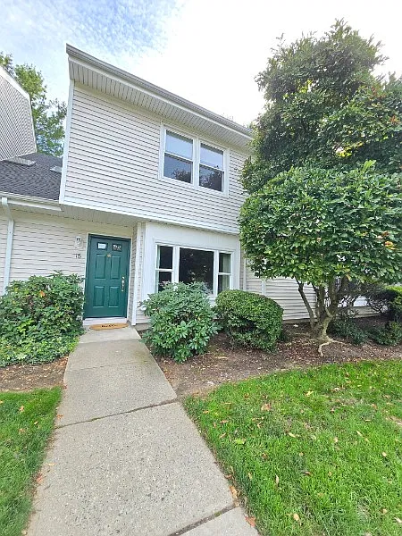 18 Dallenbach Ln
