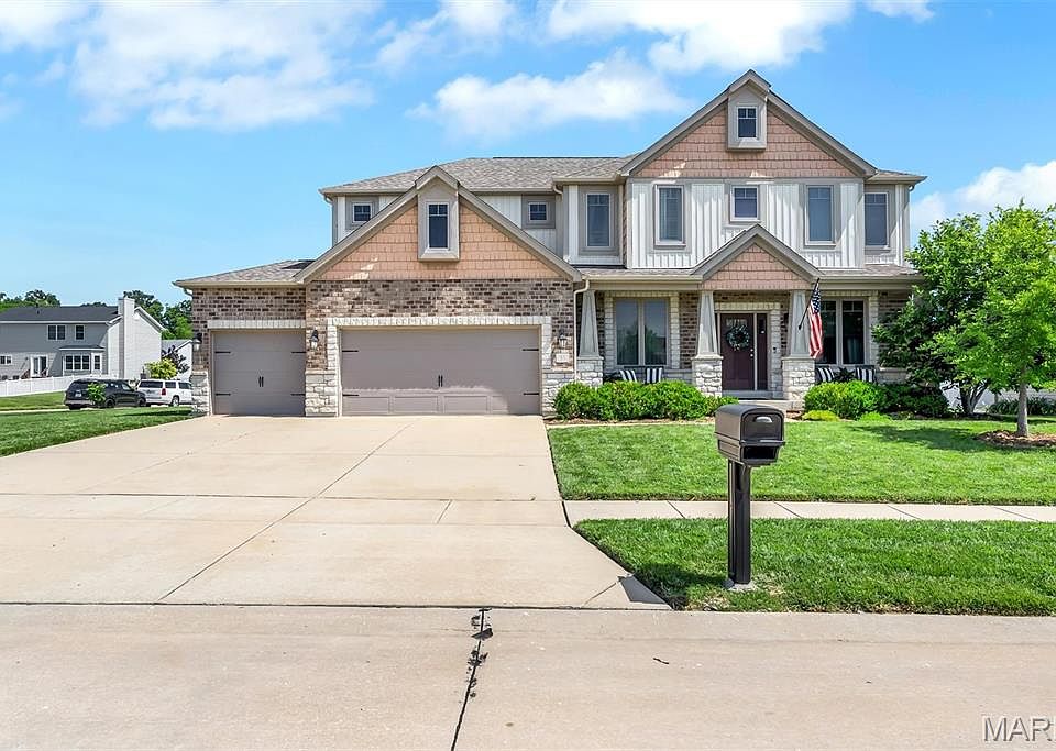 1st image of 51 Blue Brook Ct
