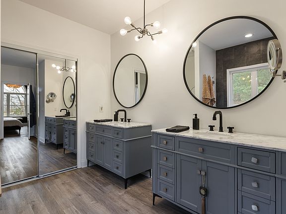 35th image of 442 Lakeview Cir