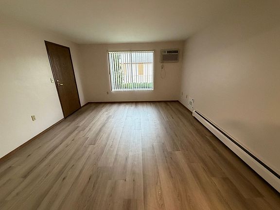 3rd image of 2677 Humboldt Rd #13