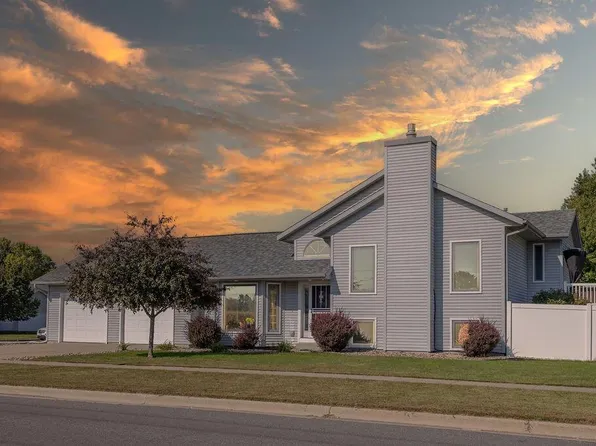 135 Marigold LANE SOUTH South, West Salem, WI 54669