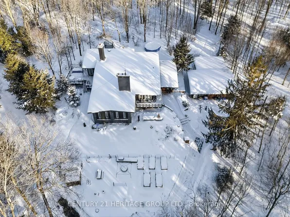 4074 Saint Johns Side Rd, Whitchurch Stouffville, ON L4A 2T7