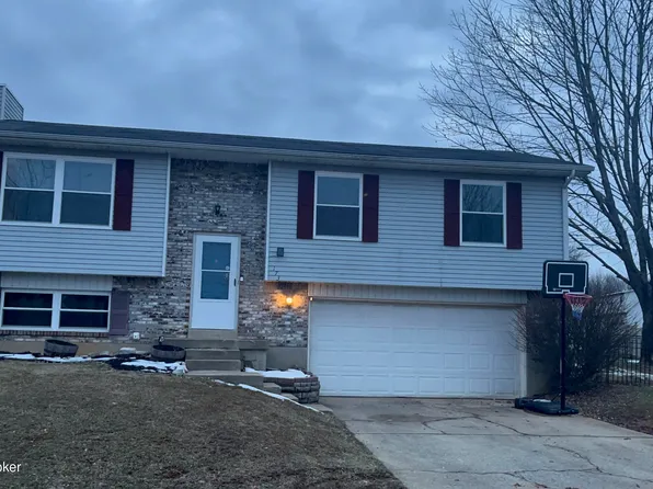 173 Meadowlake Dr, Radcliff, KY 40160