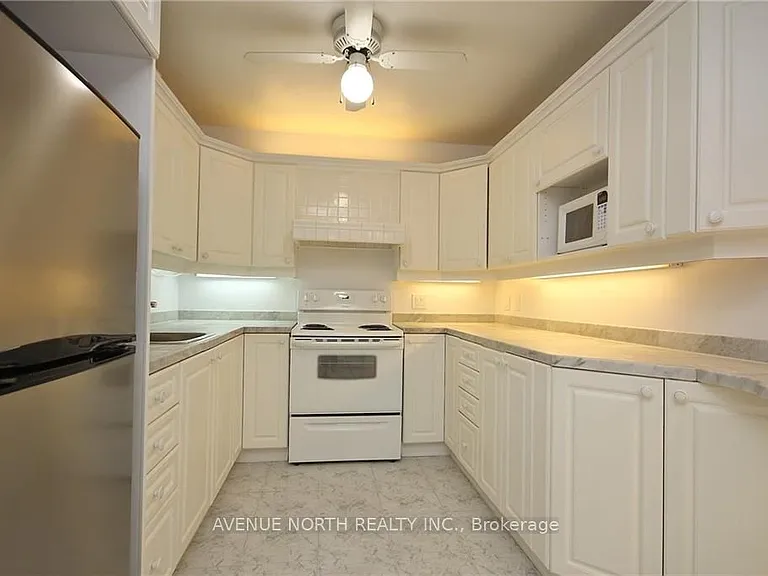 318 Lorry Greenberg Dr #308 — Photo 8