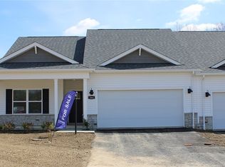 364 Gleneagles Dr, Butler, PA 16001