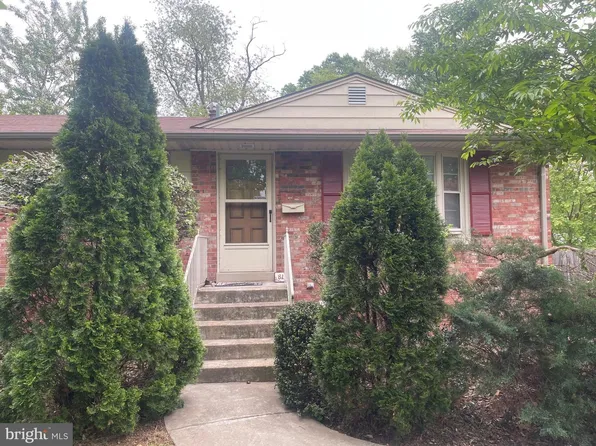 812 Grant St, Herndon, VA 20170