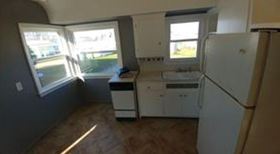 5th image of 12109 Darlington Ave