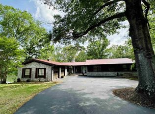 1140 Pine Ridge Rd, Lexington, TN 38351