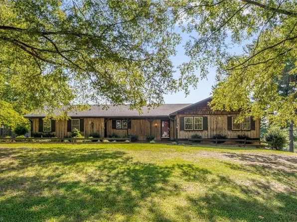 287 Dove Dr, Winston Salem, NC 27107