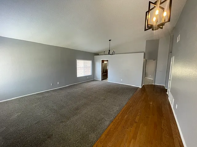 3393 Royal Ridge Rd — Photo 3