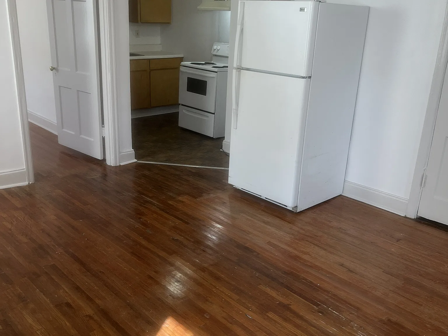 2 bed, 1100 sqft, $1,550 — Photo 4