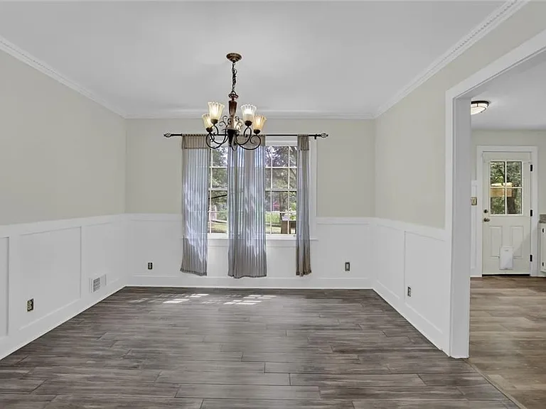 2683 Ashworth Cir — Photo 8