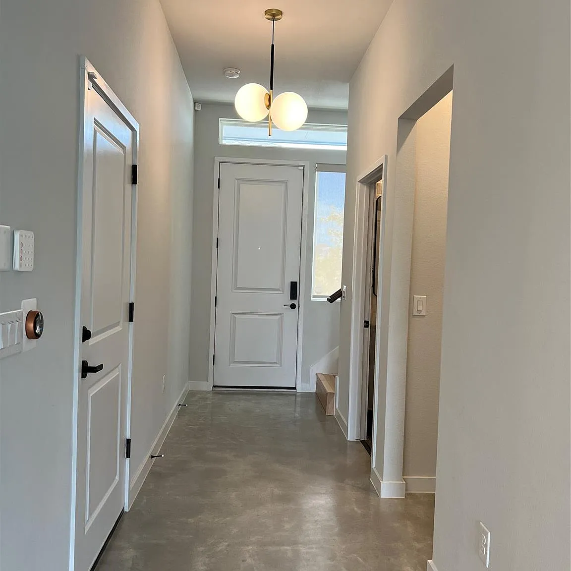 3 bed, 2.5 bath, 1794 sqft, $2,300 — Photo 4