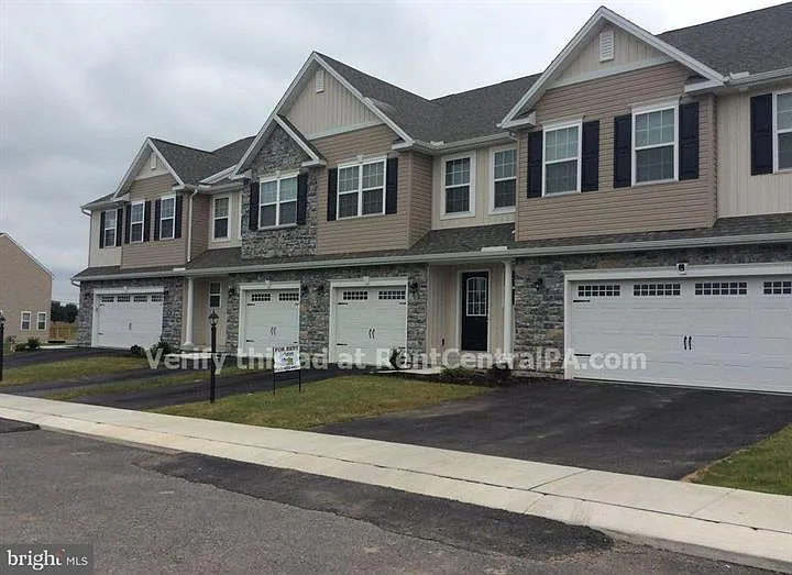 3 Simon Ct — Photo 13