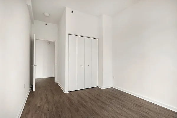 Rented by Compass | media 40