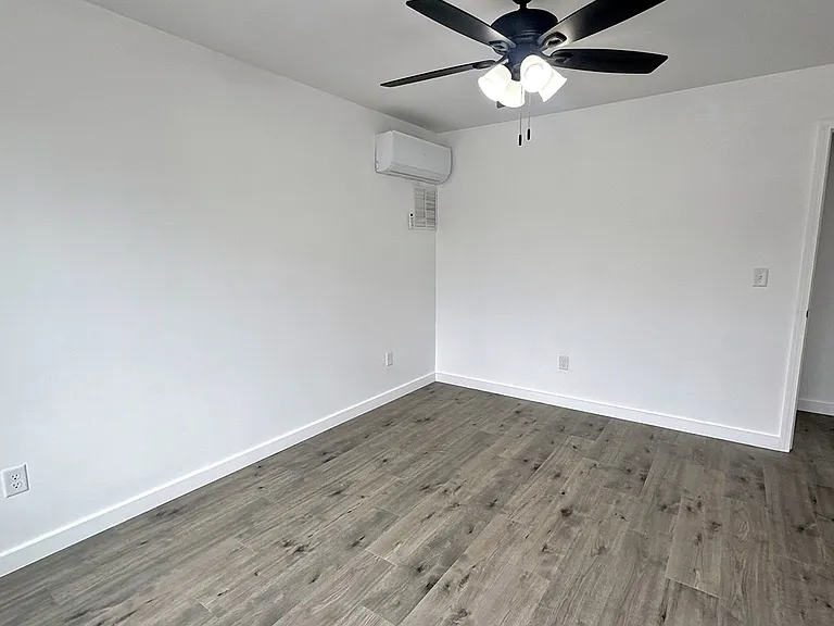 217 Quince Aly #B — Photo 19