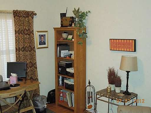 4th image of 612 Teakwood Dr