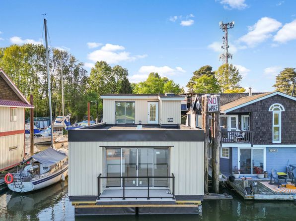 23000 Dyke Rd #6, Richmond, BC V6V 2H3