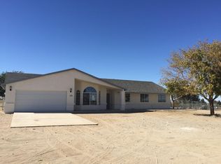 12224 Desert Ranch Rd, Phelan, CA 92371