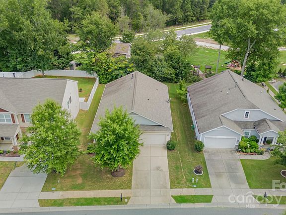 2nd image of 14613 Glenduff Pl