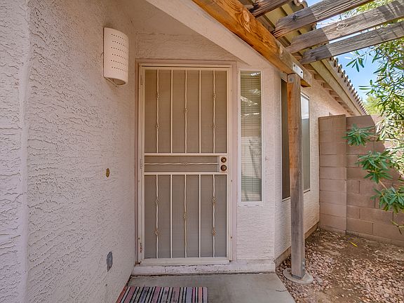 5th image of 8642 W Paradise Ln