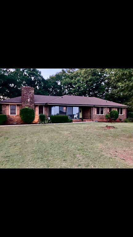 271 Rodgers Rd - Property Image