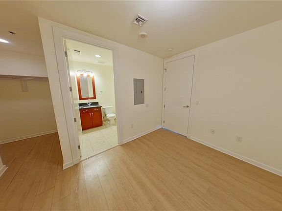 5th image of 4575 Dean Martin Dr Unit 510