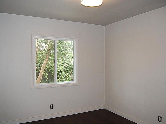 4th image of 1243 25th St APT C