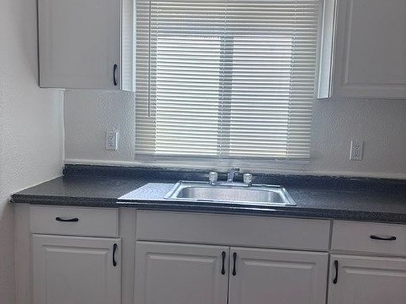 3rd image of 700-704 W State St #3