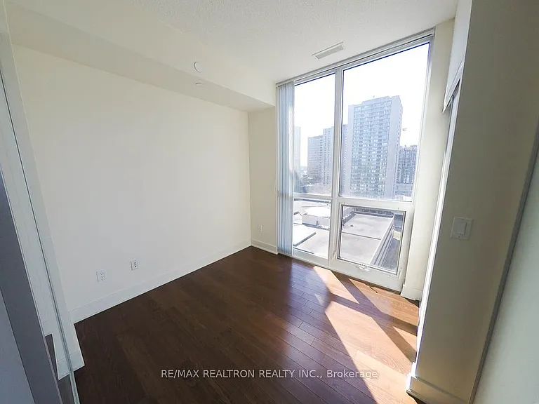 88 Sheppard Ave E #1408 — Photo 6