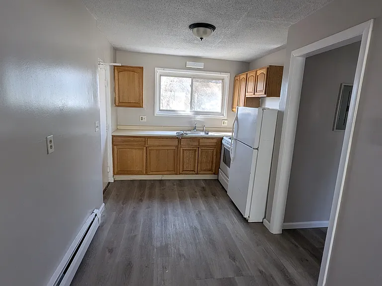 406 Barbour St #6 — Photo 5