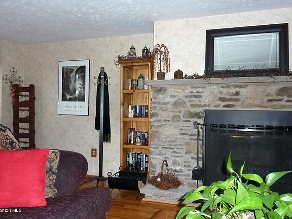 4th image of 34 Woodland Dr