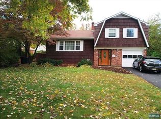 469 Park Pl, Township Of Washington, NJ 07676