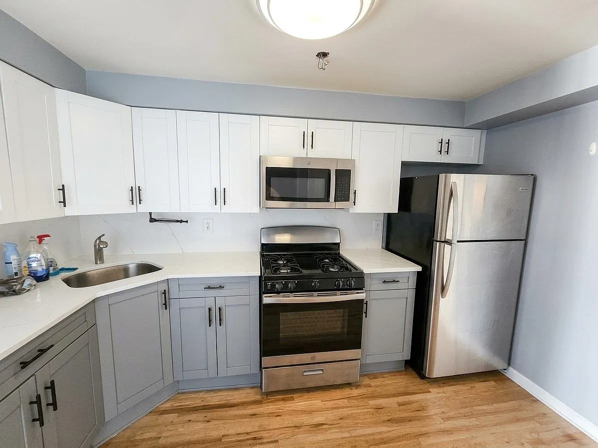 2 bed, 1.0 bath, $2,850 — Photo 3
