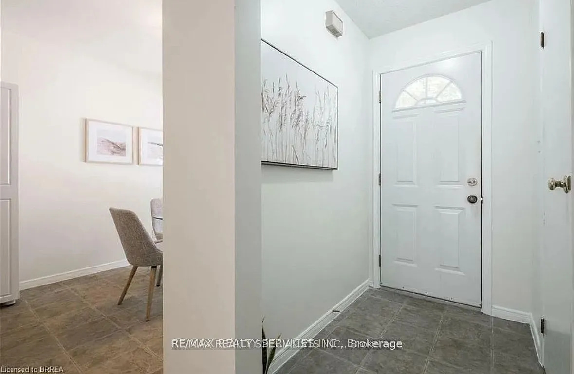 3 bed, $2,350 — Photo 3