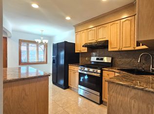 20-30 49th St #2, Astoria, NY 11105