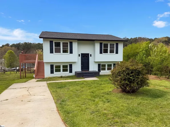 105 Foxhall Ct, Easley, SC 29640