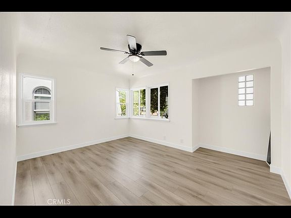 4th image of 3462 Hope St #A