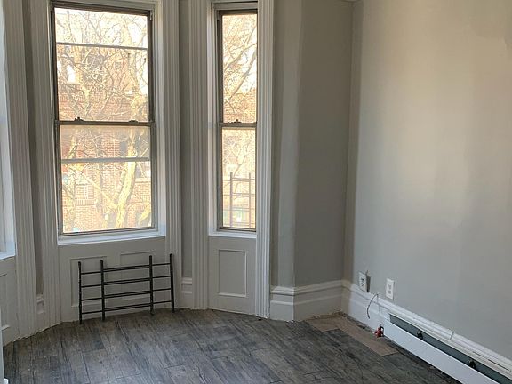 4th image of 1044 Grant Ave #2S