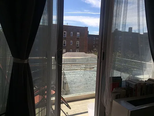 Rented by REAL New York | media 16