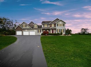 31 Wennington Dr, Poughkeepsie, NY 12603