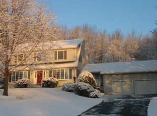 65 Woodbridge Ln, Thomaston, CT 06787