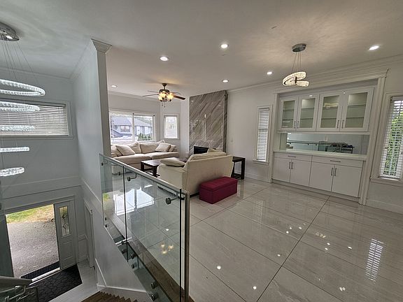 5th image of 8009 Melburn Dr #1