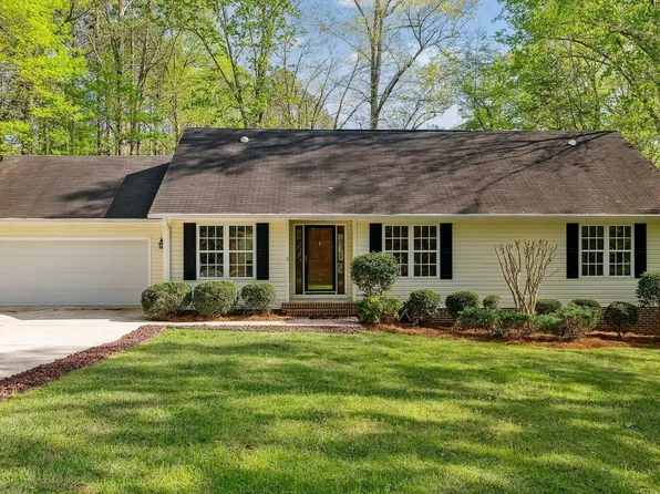 5122 Pheasant Lane, Sanford, NC 27332