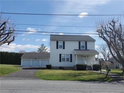 160 Rose Inn Ave, Nazareth, PA, 18064